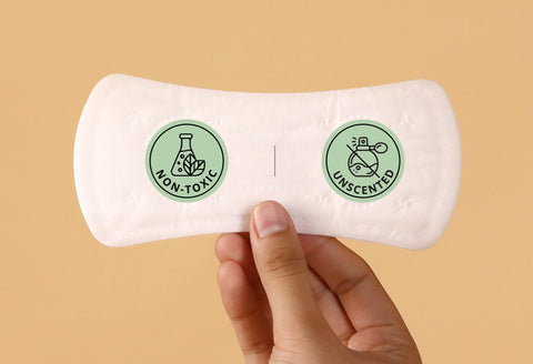 Carmesi Panty Liners | Cushiony Soft | Protect against Spotting & Light Discharge | End-To-End Sticking | Keep You Fresh & Dry All-Day Long | Non-Toxic & Unscented | 50 Pieces - 50 Pcs